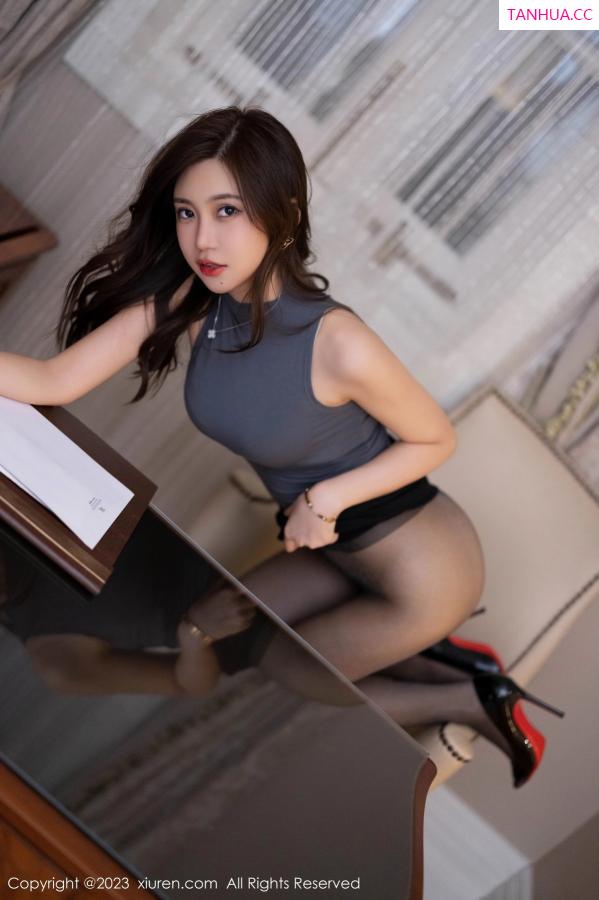 綺裡嘉 绮里嘉 [XiuRen]高清写真图 2023.03.10 No.6395 绮里嘉ula 丝袜美腿第42张图片